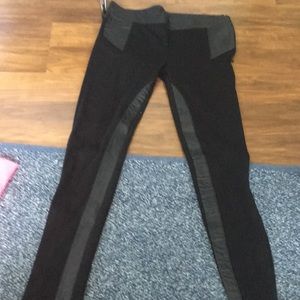 Leggins with leather instertions